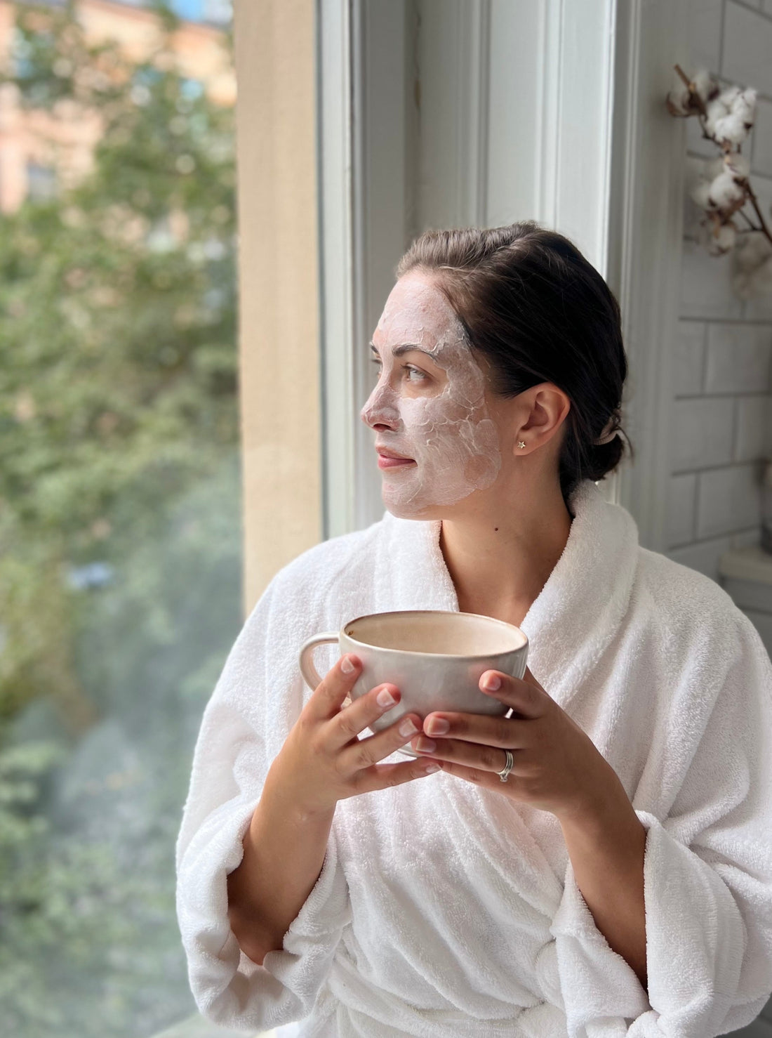Get Glowing Exfoliating Peel Mask